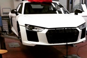 В Интернете появилось шпионское фото нового Audi R8