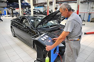 Профилактика и дозаправка автомобильного кондиционера Профилактика и дозаправка автомобильного кондиционера