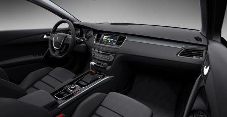 Peugeot 508 Hybrid4 прошел дорожные испытания Peugeot 508 Hybrid4 прошел дорожные испытания