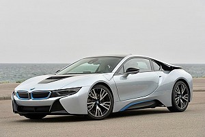    BMW  i8S