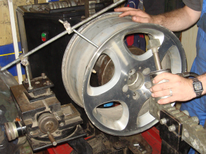 В Украине решили совершенствовать автосервис В Украине решили совершенствовать автосервис