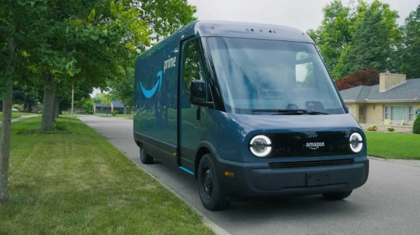 Amazon �������� ����� 10 000 ������������� �������� Rivian �� �������: ��� ������
