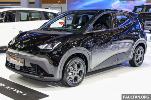 BYD Atto 1 CKD на выставке GIIAS 2026 — Индонезия получает варианты Standard, Dynamic и Premium, переключатель рулевой колонки, 46–56 тысяч ринггитов