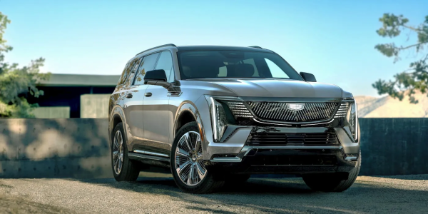 Cadillac ���������� ��������� ������������ �������������� Escalade IQ