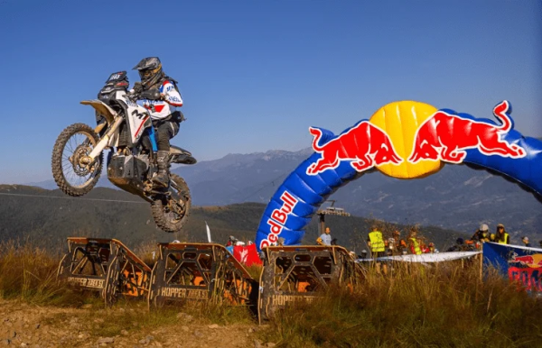CFMoto управляет классом Red Bull Romanics 2026 Adventure