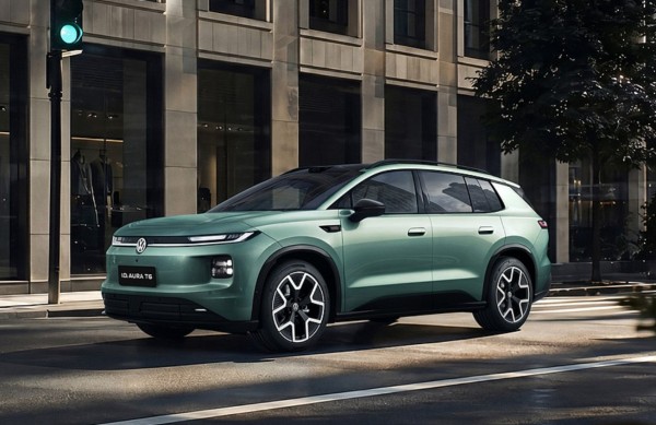 ������������� ����������� Volkswagen ID.Aura T6 ����� � ��������� ������������: ����� ������