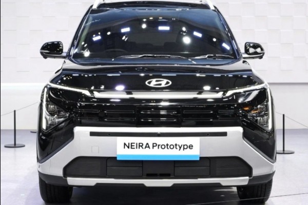 ���������������� Kia Carens Clavis EV ����������� � Hyundai Neira