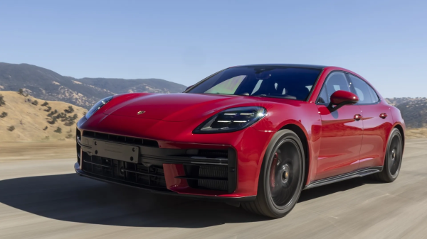 ���� ���� ������ �������� ����� Porsche Panamera � ������������ �������� �������