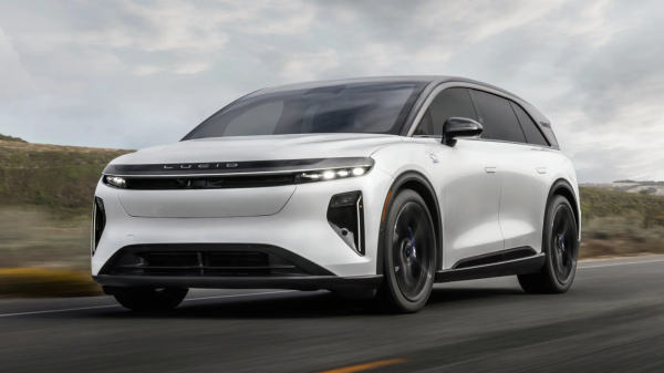 Lucid Gravity GT-S � ����������� � ���������� �������� � ��������� 1070 �.�.
