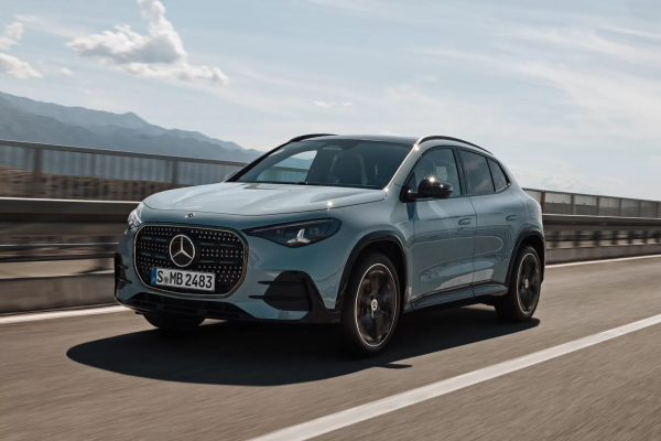 Mercedes-Benz ���������� ���������� ��������������� GLA: ���� � ��������������