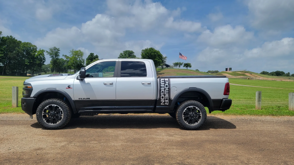 ����� Ram Power Wagon Cummins First Drive 2027 ����: ������, ������� �� �������, � ����������� ���������, ������� �� ������