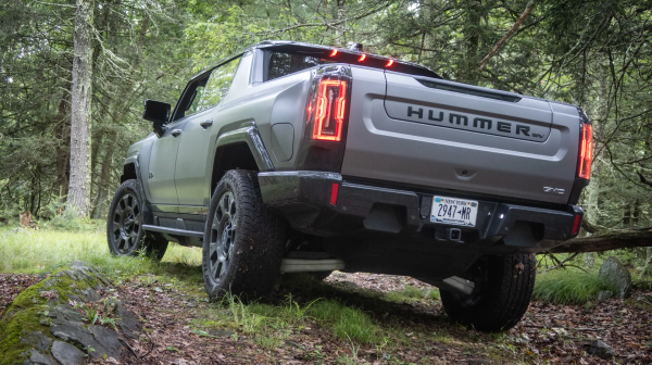 ����� ������������ Hummer EV 2026 ����: ���������� ������ ����� �����