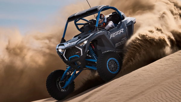 Polaris RZR Pro R Boost ��������� 275 �.�. � ����� ������ ����� � ���� ��� � ���