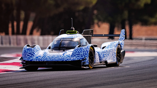 ���������� � ����������: ������ �� 60 ��� �������� Ford � ��-���� ������� ����� �� ������