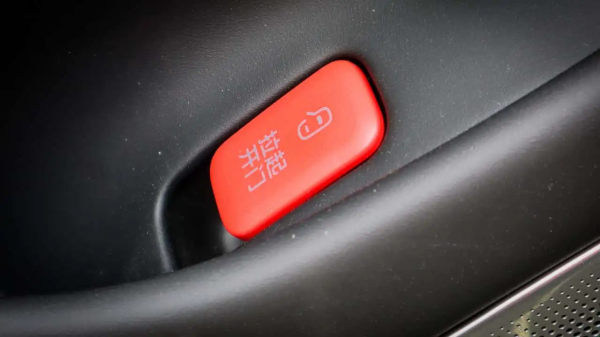 � ����� �������� Tesla �������� ��-�� 