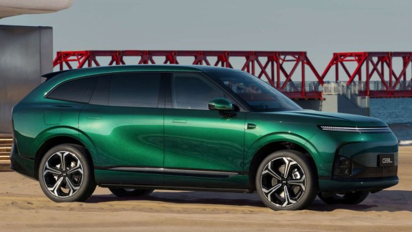 Xpeng G9L ������� � �������� �� ������� ������� 
