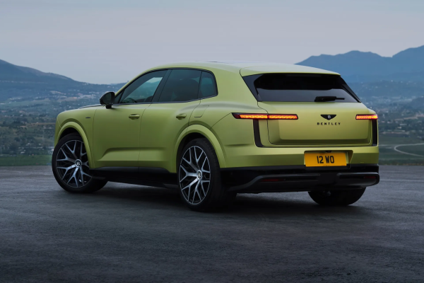 Bentley Torcal 2028 ����: ������ ������������� ��� �������� ����, ��� Bentayga, �� ������ �� 235 �.�. ������