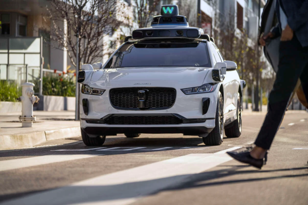 ����������� ������ Waymo �������� � ��������� � 2028 ���� � ����� �������� ��������� ����� Jaguar I-Pace; ������ � ���