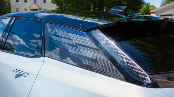 Cadillac ��� �� ������������ �������� �� 2 ������� �� Optiq. ������ ����� �� ����� ����������� ������