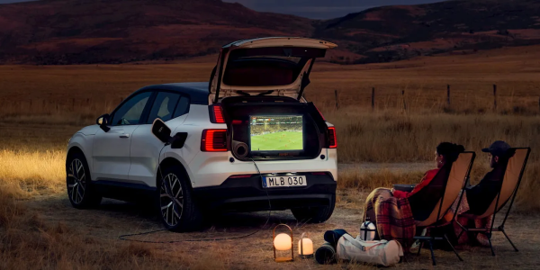 ���������� ����������: ������������� Volvo EX30 ������� ���������� V2L