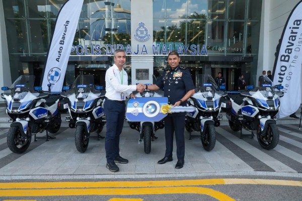 ���� �������� BMW Motorrad R1300RT ��� ���������� ������������ LTdL