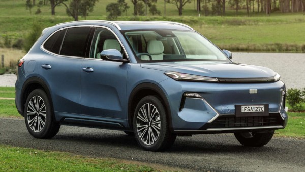 Geely Starray EM-i AWD � 299 �.�., 412 ��, 130 �� WLTP EV, ����� 1065 ��, ���� �������� �� Proton eMas 7 PHEV?