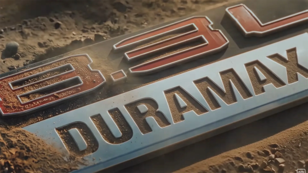 GM ���������� ������ 8,3-�������� ��������� ��������� Duramax � ���� ������ HD, ����� ��������� Ford