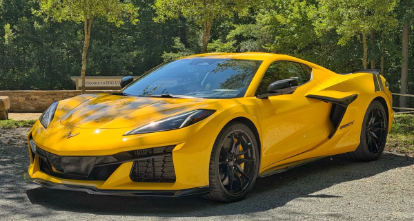 ��� Chevy Corvette Grand Sport X 2027 ���� �������� �� ������ ������� ������� E-Ray