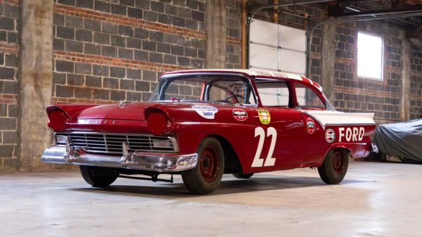 ������ ���� NASCAR Ford Fairlane 1957 ����, ����� �������� ���������� ��� ���� ���������
