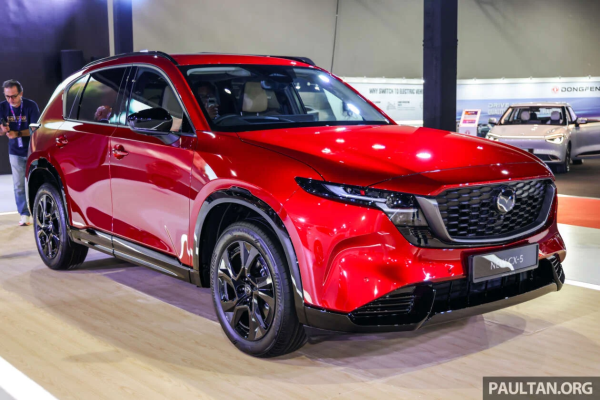 Mazda CX-5 2026 ���� �������� � �������� 8 ������� � ����� ���������� 3-� ���������, ������ 2,5-�������� ���������, ��� ����������� ����������, ��������������� ���� � 170 ����� ���������.