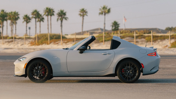 ����� Mazda MX-5 RF 2026 ����: Miata � ������� � ������� ������� ������ ��-�������� �������� 