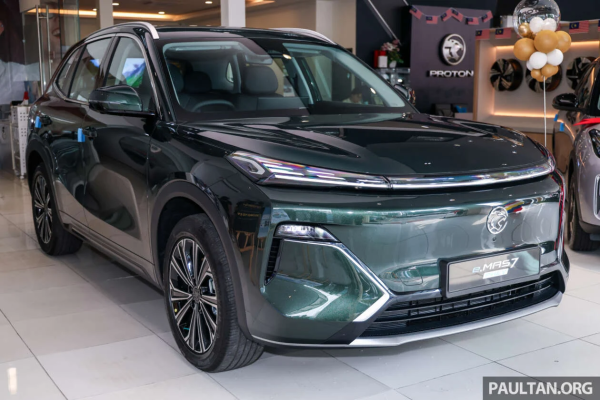 Proton eMas 7 PHEV Premium Plus CKD 2026 ����, ������������ ������� � �� 996 �� �� WLTP; �� �� ���� 125 800 ���������