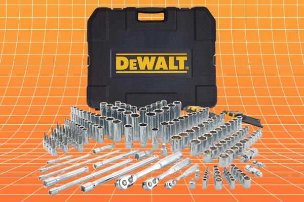 ���������� ������ ������������ ��� �������� �� Amazon: �������� ������ �� 52% �� DeWalt, Craftsman � ������ ������