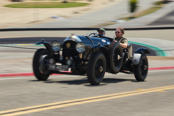 ��� � ���� 100-������ Bentley �� ��������� 100 ���� � ��� �����������