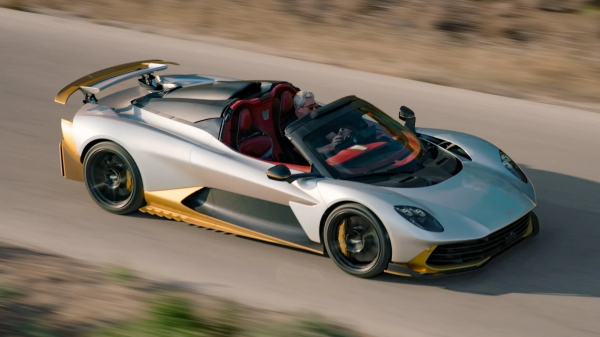 1064-������� Aston Martin Valhalla Spider �� ����� ���� ������� ��� �����