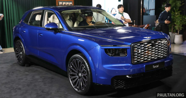 Bentley Torcal EV �������� � ������� � �������� � ������ �������� 2027 ���� � �� 888 �.�./1350 ��, ���� �� 1,33 ��� ���������