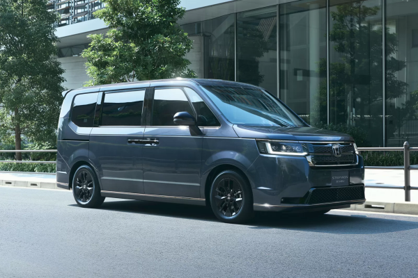 ��������� ������� Honda Step WGN ������� 