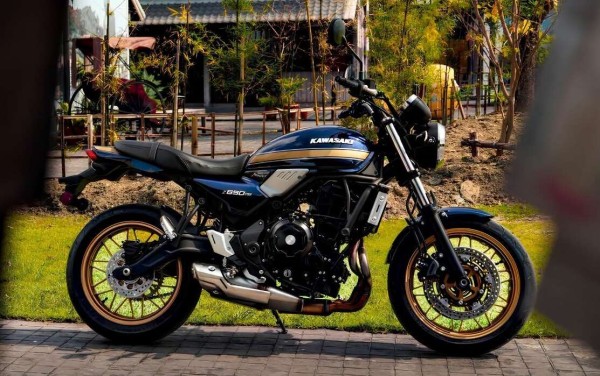 Kawasaki Z650RS 2026 ���� ����� ������� � �������� �� ���� 31 400 ���������, ��� �� 5 800 ��������� �������, ��� � �������� 37 200 ���������.