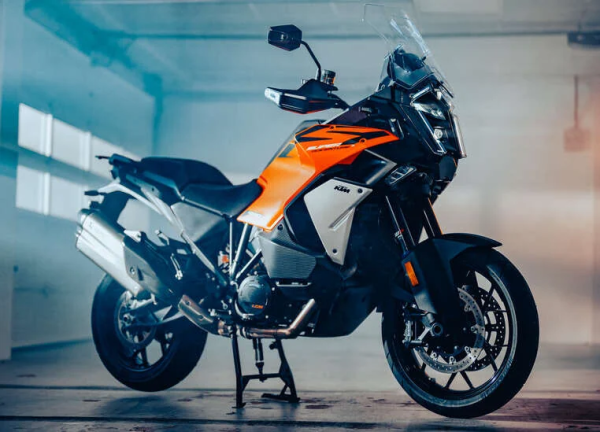 ��������� ��� KTM 1390 Super Adventure 2026 ���� � �������� � �������� R, S � S Evo, �� 144 ����� ���������