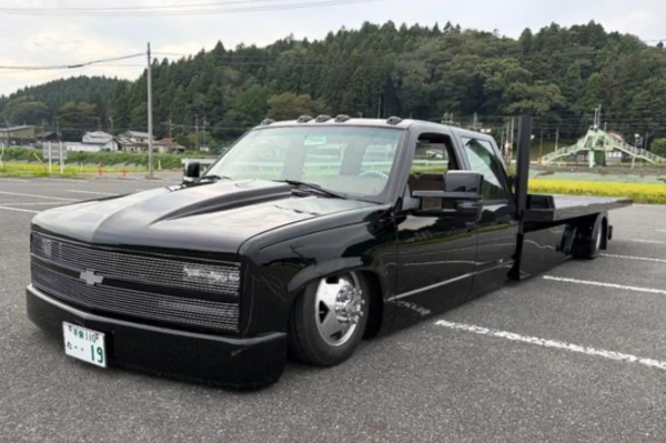 ���������� �� Kei Car � ������������ ���� �������� �������� Chevy Rollback �� ������