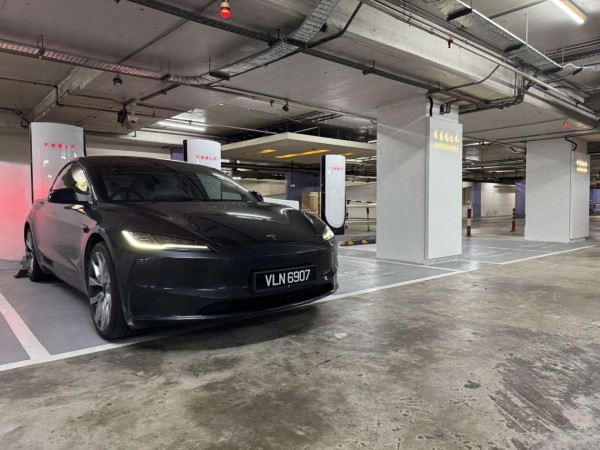 ���� ������� �������������� Tesla Malaysia � 92 �������� ����������, 78 �������� ���������; ��� ����� �������� � ����� 2026 ����