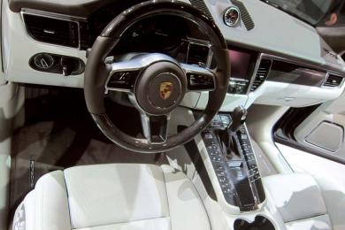 ������ Porsche Macan