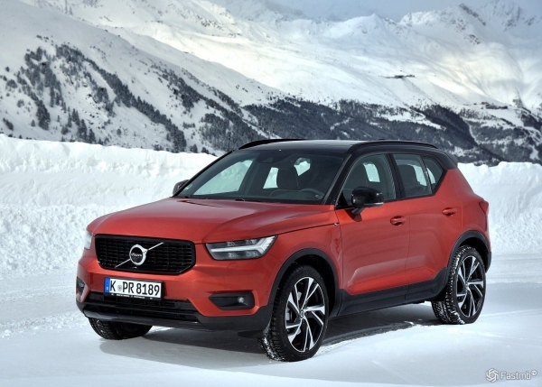 ����� Volvo XC40 ���� ����������� ���� � ������